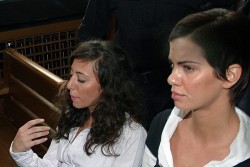Пуснаха от ареста момичетата, задържани за скандала пред Червило