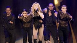 Осем бодигарда ще пазят Мадона в София