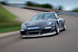 Porsche показва и състезателно GT3