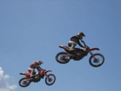 Смърт прекрати състезанието по супермото