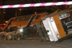Трамвай дерайлира в столицата, трима ранени