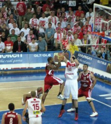 България загуби от Полша на старта на Евробакет 09
