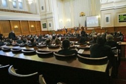 Депутати обсъждат закона за гражданското въздухоплаване