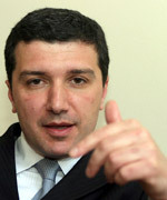 Народният представител Драгомир Стойнев ще има приемна в Ботевград