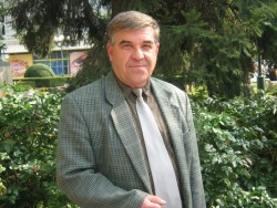 Ботевградчанин е единственият мъж в Софийска област, който работи като детски учител
