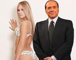 Проститутка пише книга за Берлускони