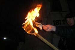Студент изгори сръбския си паспорт, протестира срещу Ньойския договор