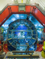 Първи сблъсъци на частици в LHC с научна цел