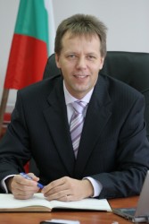 ЧЕЗ връща едномесечното отчитане на електромерите