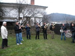 „Топене на пръстените”-първият ден от ритуала