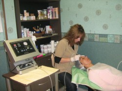 СПА център предлага безплатни козметични и фризьорски услуги по повод Деня на влюбените