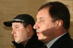 Съдът остави Алексей Петров в ареста