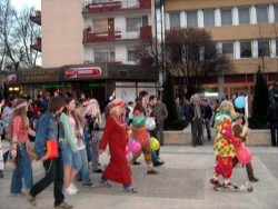 Самодейните състави от Ботевград и селата ще се включат в празнично шествие