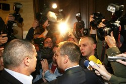 Станишев: Всеки ден оставане на Дянков като министър е вреден за България