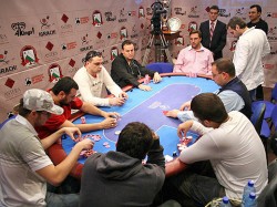 Ограбиха най-големия покер турнир