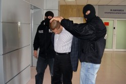 Арестуваха бившия министър на отбраната Николай Цонев при опит за подкуп
