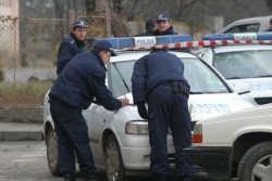 Във Варна задържаха престъпна група, занимаваща се с проституция