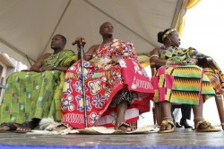 Тийнейджър, но вече крал