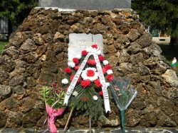 Етрополските ветерани отбелязаха годишнината от края на Втората световна война