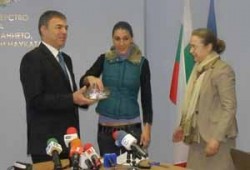 280 зрелостници от трите средни училища в Ботевград се явиха на матурата по БЕЛ