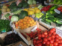 Все по-малко хора купуват плодове за консервиране, според търговци