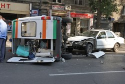 Д-р Коля Калмаков пострада с линейка в София