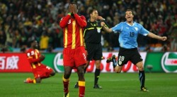 Уругвай на полуфинал след дузпи с Гана