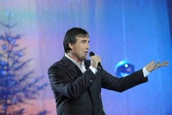 60 хиляди души искат Веселин Маринов да спре да пее