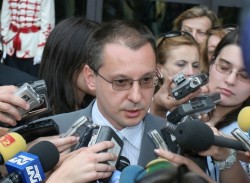 Викат Станишев като обвиняем за изчезнали секретни документи