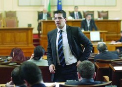 Предлагат Светлин Танчев и Пламен Цеков за освобождаване от ръководните постове в парламентарните комисии 