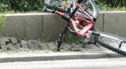 Пиян велосипедист едва не прeдизвика катастрофа