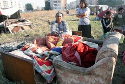 Циганите от бл.20 - на поляната