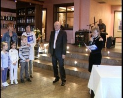 Детските градини и училищата в Правец получиха дарения от Петко Данчев