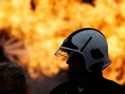 Сухи треви, храсти и дървета горят между Литаково и Новачене