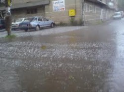 Наводнени мазета в жилищен блок в Ботевград