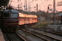 Откриха мъртъв митничар във влака София - Белград