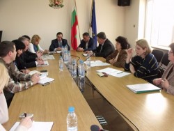 Областният управител инициира среща по проблеми в Джурово