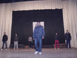 Трескава подготовка тече за ревю-спектакъла “Да бъдем неотразими на бала”