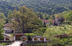 Ловчанският владика подстрига четири  монахини във Врачешкия манастир