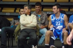 Почина Стоян Божанков