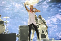 Отново отпаднахме безславно от Евровизия (видео)