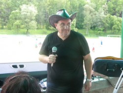 Мачът между снахи и зетьове завърши 9:8 за снахите след дузпи