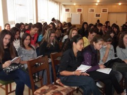 И СОУ ”Христо Ясенов”- гр. Етрополе се включи в кампанията „ Всичко зависи от теб” 