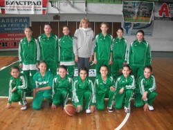 Момичетата на Балкан (14) започват участието си във финалния турнир