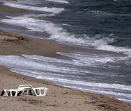 Намериха силно разложен труп на плажа във Варна
