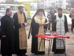 ПРОГРАМАТА ЗА ПРАЗНИКА НА ЕТРОПОЛЕ "ПЕТРОВДЕН"