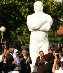 Гюл говори 9 мин. без преводач в с. Хитрино 