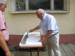 Започнаха ремонтни дейности в училищата във Врачеш и Трудовец