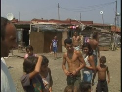 Роми искат от общината да им осигури жилища 