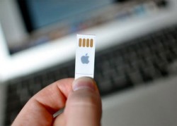 Mac OS X Lion излезе и на USB флаш